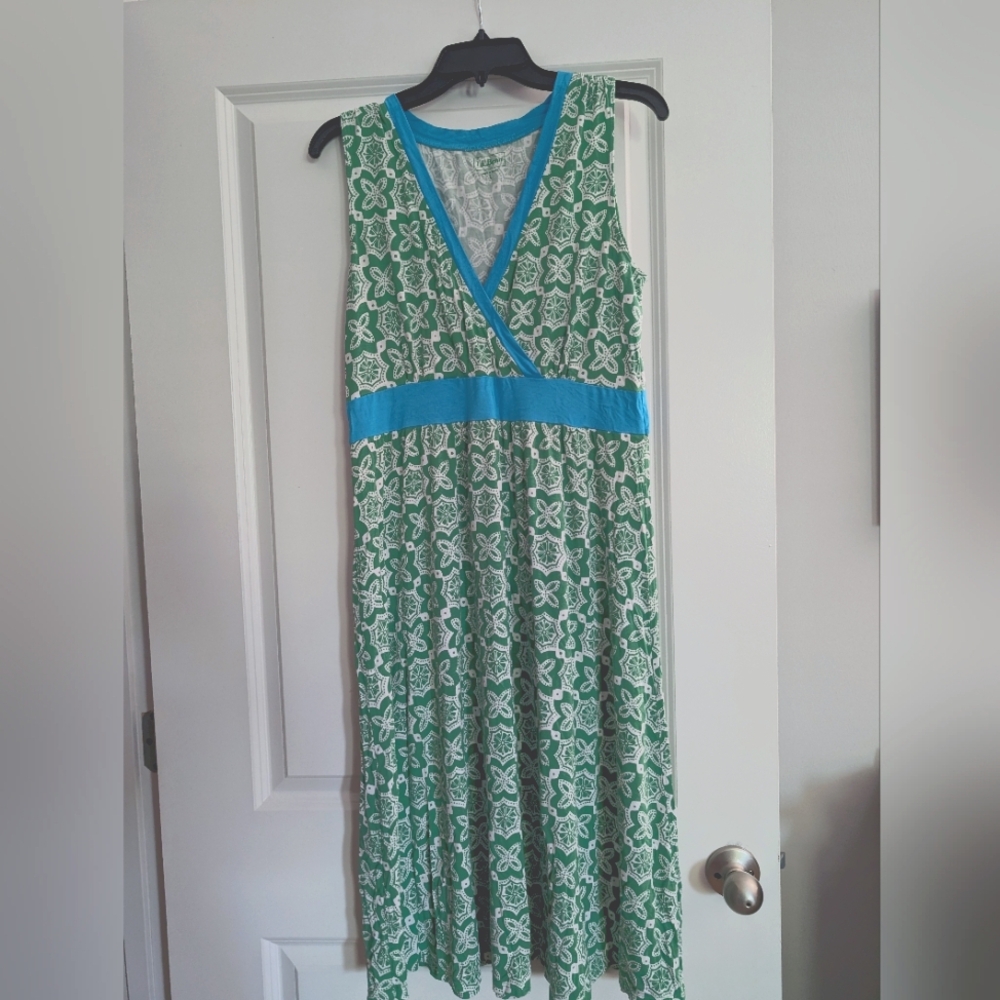 L.L. Bean Green Sleeveless V-Neck Sundress